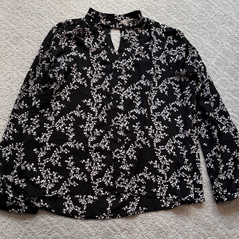 Jack by BB Dakota Monochrome Blossom Blouse